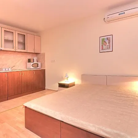 Crown Club Sveti Vlas
