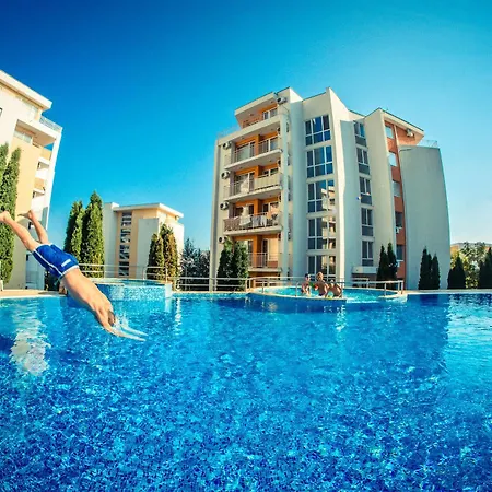 Crown Club Apartman Szveti Vlasz