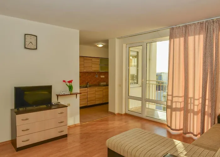 Crown Club Apartamento