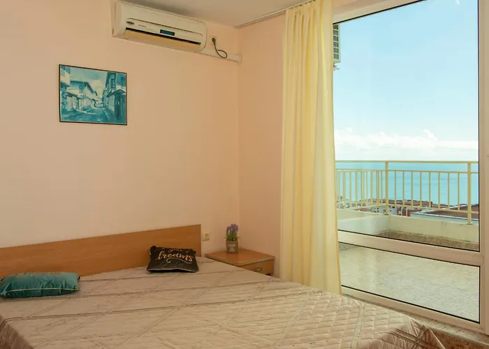 Crown Club 圣弗拉斯