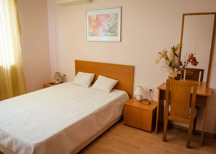 Crown Club 圣弗拉斯